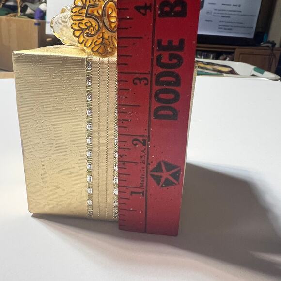 Pretti Pak 50th Anniversary Wind Up Music Box Gold Gift Plays Anniversary Song - Picture 7 of 10